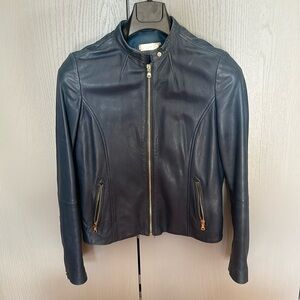 Leather jacket! In good condition. No rips but some shabby ( on pics)